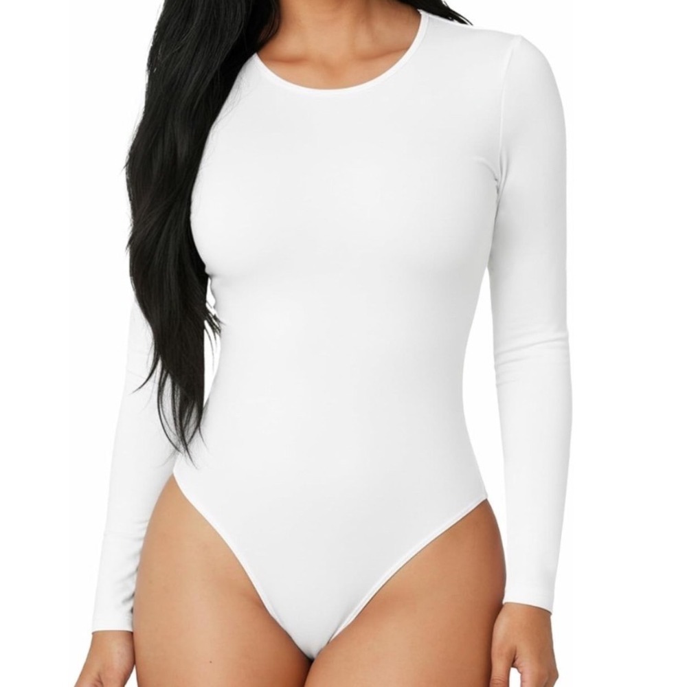 Mangopop White Long Sleeve Round Neck Bodysuit Large Soft Stretch Slim Fit NWT